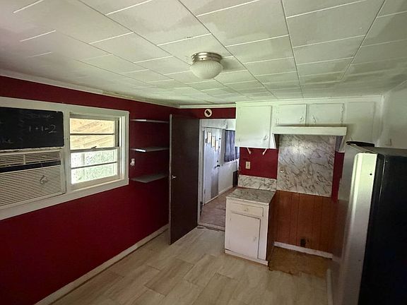 3rd image of 859 Hempstead 23