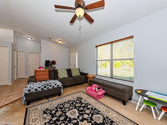 4th image of 4240 6th Ave SE