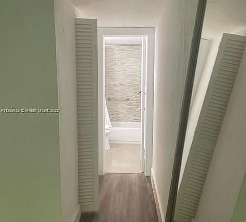 2nd image of 1205 Mariposa Ave APT 405