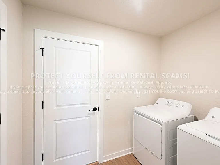 520 Aster St — Photo 11