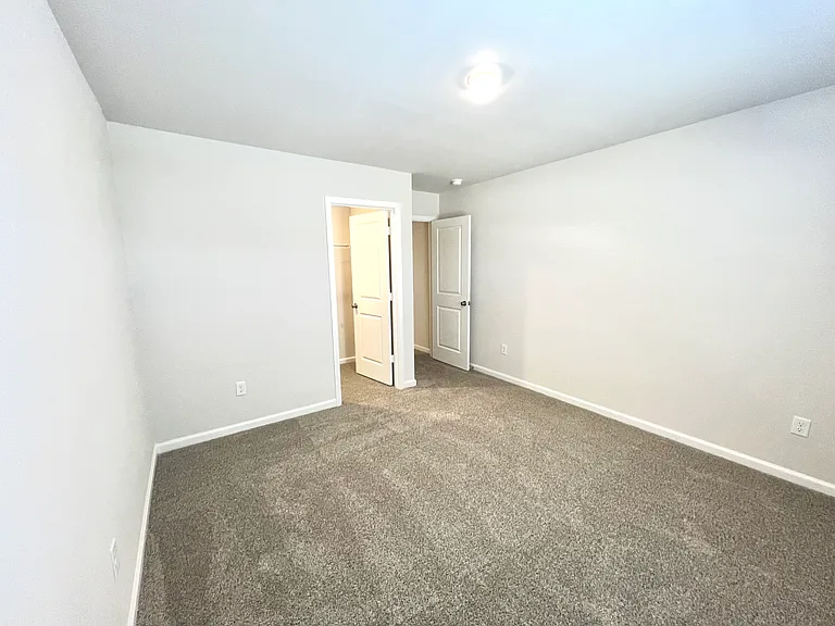 60 Ruffian Ct — Photo 40