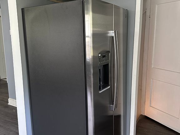 4th image of 5405 Kensington Ave