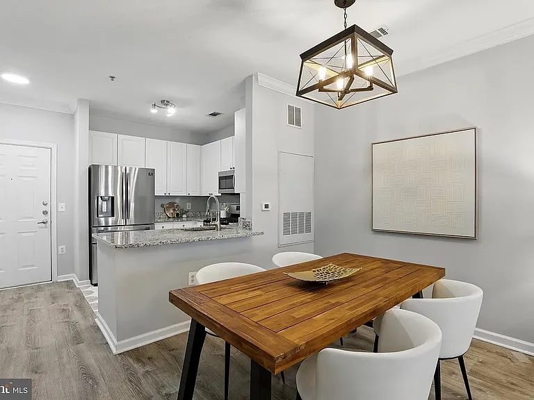 9486 Virginia Center Blvd #5 — Photo 2