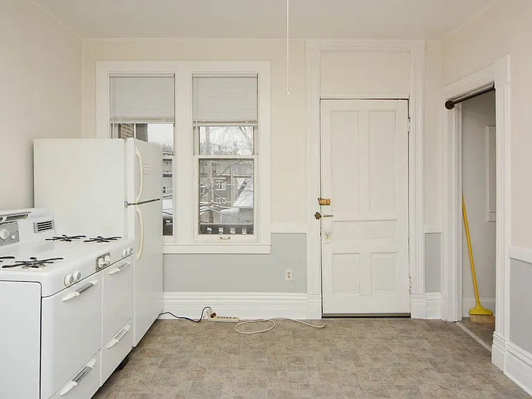 3426 N Lincoln Ave #3 — Photo 2