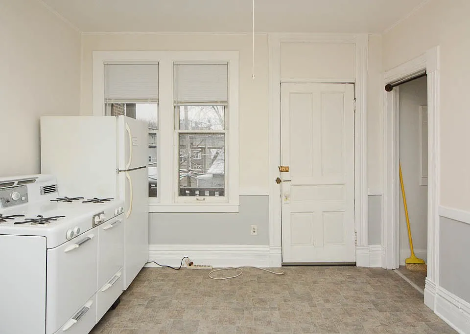 3426 N Lincoln Ave #2