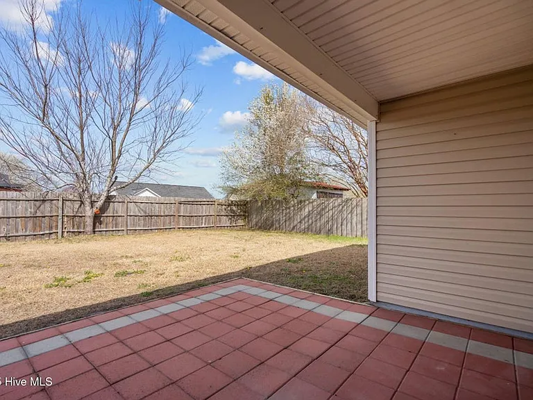 2511 Bradfield Ct — Photo 16