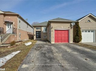 64 Athabaska Rd, Barrie, ON L4N 8E8