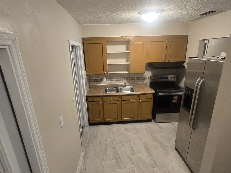 1739 Melson Ave — Photo 20