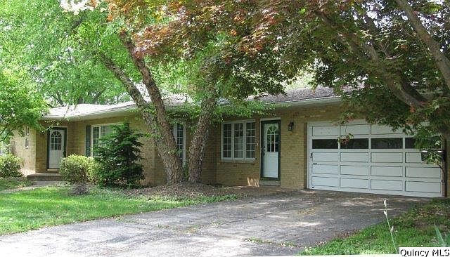 Home for Sale in Quincy, IL $189,900