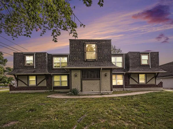 3800 SW 8th Street Ter Unit D, Blue Springs, MO 64015