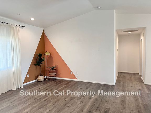 4th image of 58186 Canterbury St