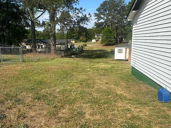 2nd image of 125 Camellia Cir