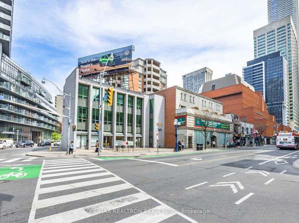 8 Scollard St, Toronto, ON