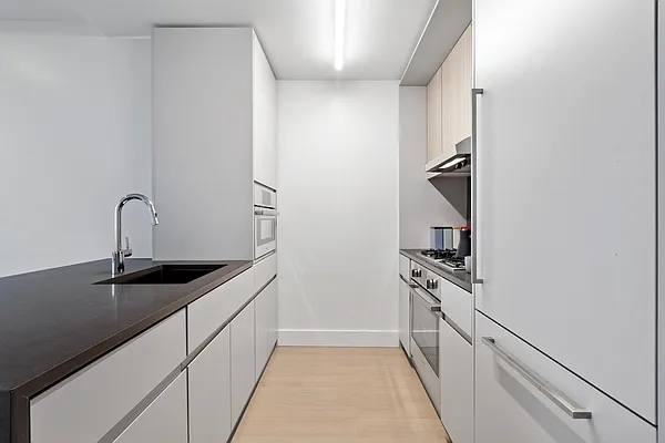 Rented by Greystar | media 6