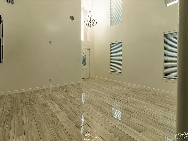 10904 Panther Ct — Photo 7