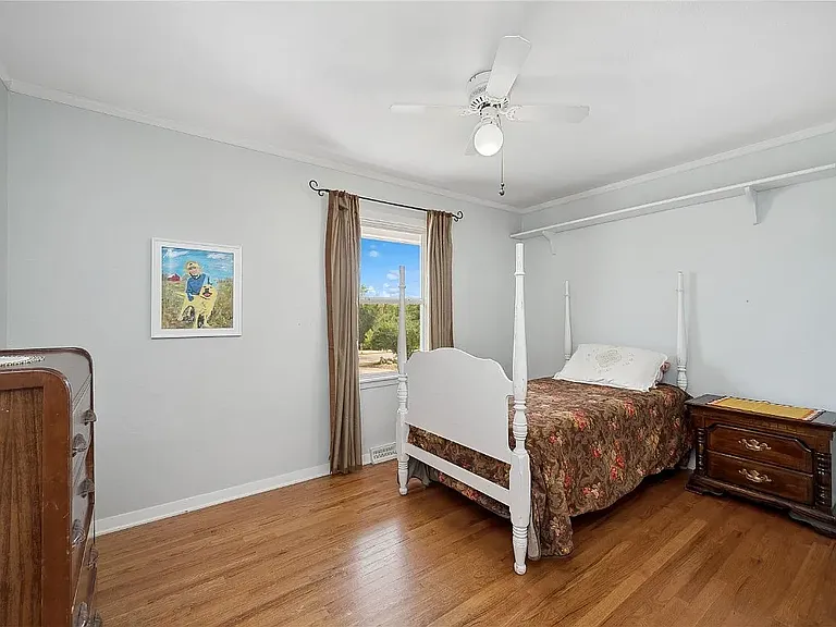 4530 Woodview Dr NE — Photo 9
