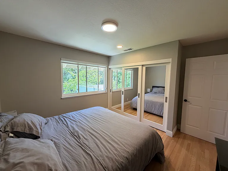 3775 Middlefield Rd — Photo 6