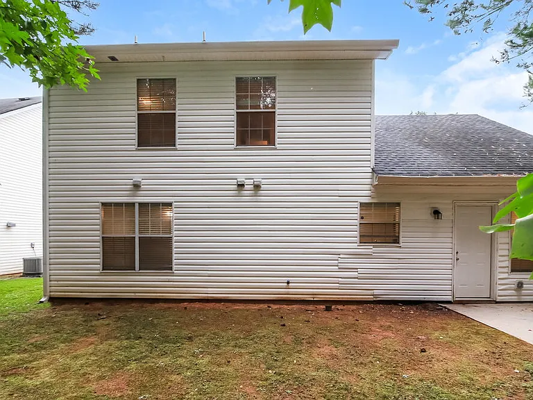 1205 Redbud Ct — Photo 17