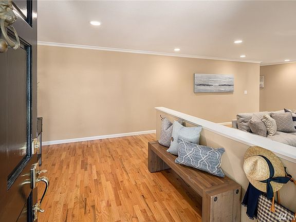 3rd image of 9015 SE 51st Pl