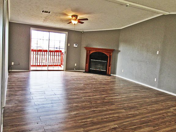 5th image of 247 Scarlet Oak Dr