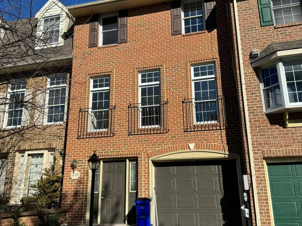 1279 Lindsay Ln, Hagerstown, MD 21742