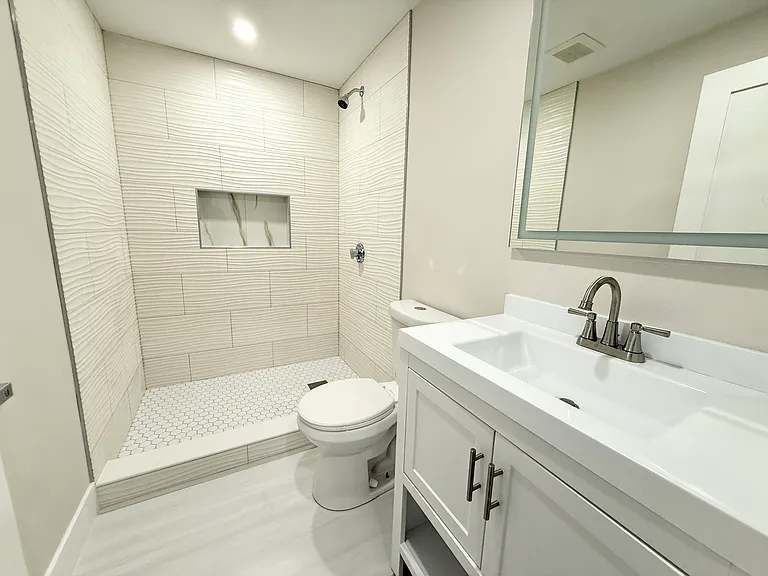 10 Cawfield St #1R — Photo 9