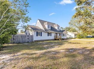 101 E Ivybridge Dr, Hubert, NC 28539