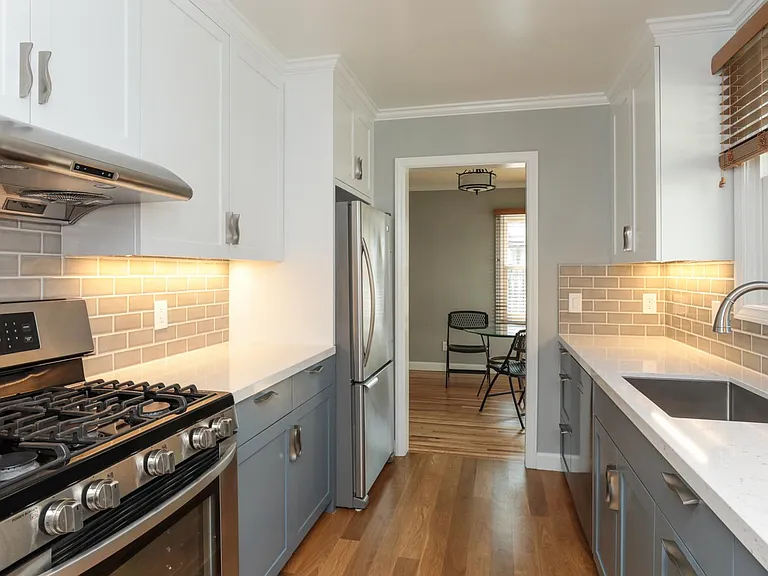 1030 Hopkins Ave — Photo 12