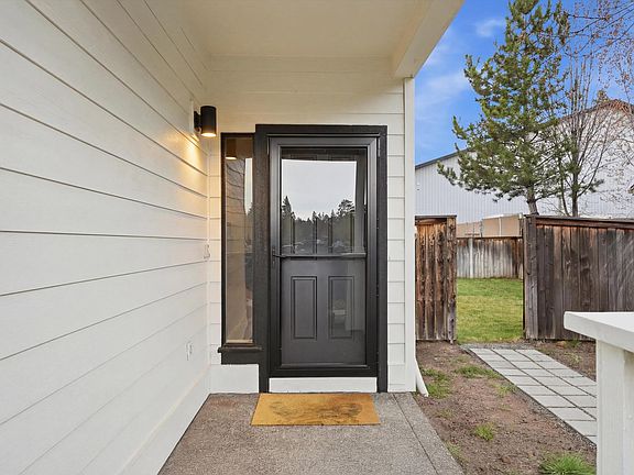 4th image of 61216 Brittle Bush St