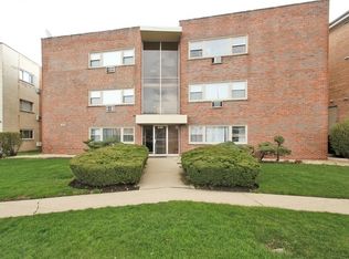 8161 Niles Center Rd APT 1C, Skokie, IL 60077