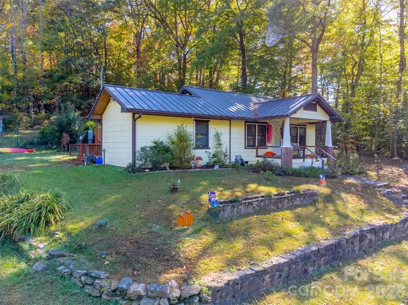 152 Mills Branch Rd, Sylva, NC 28779