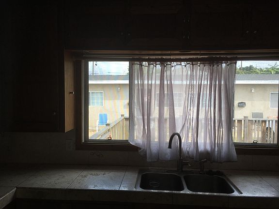 3rd image of 4631 W 154th St