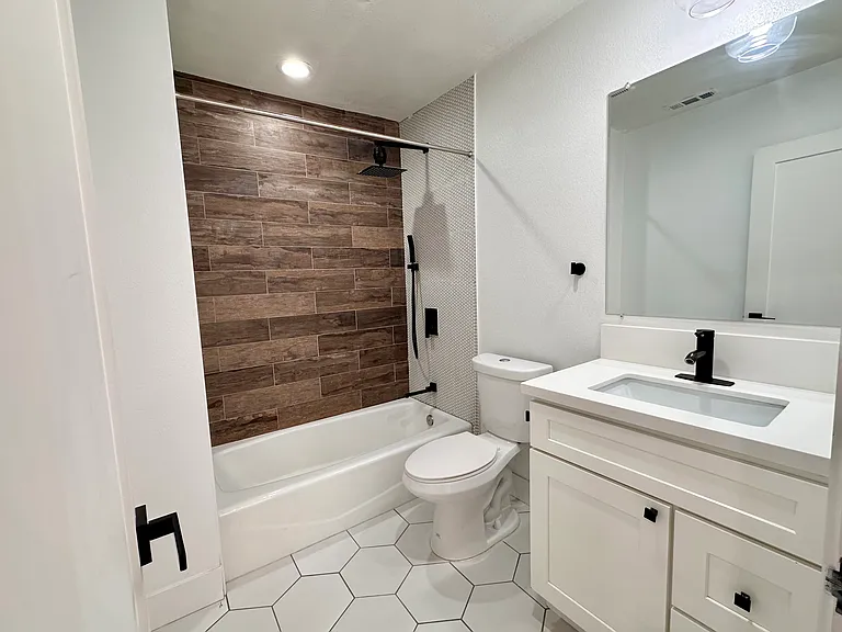 4336 Toland Way — Photo 35
