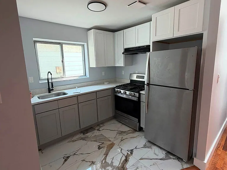 1800 Matthews Ave #1A — Photo 5
