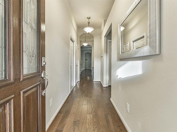 3rd image of 15831 Whisper Woods Dr