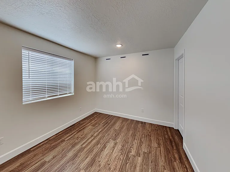 288 N Allen Ln — Photo 20
