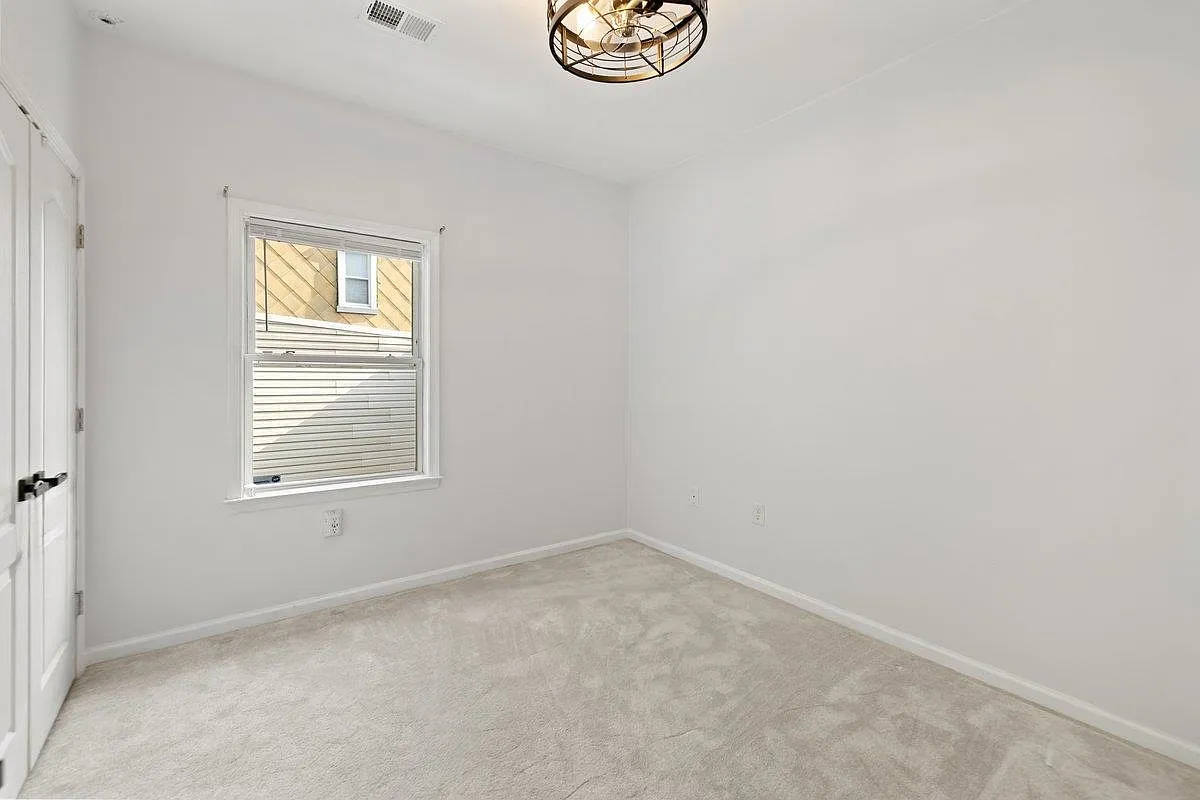 3 bed, 2.0 bath, $5,800 — Photo 1