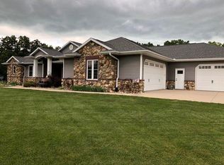 4461 Boy Scouts Rd, Central City, IA 52214