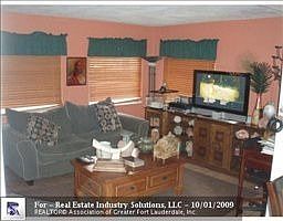 4th image of 1700 SW 32nd Ct