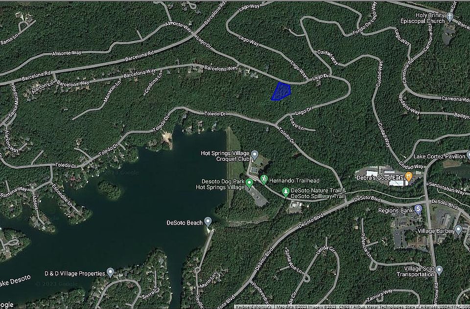 2nd image of 31 Lago Dr