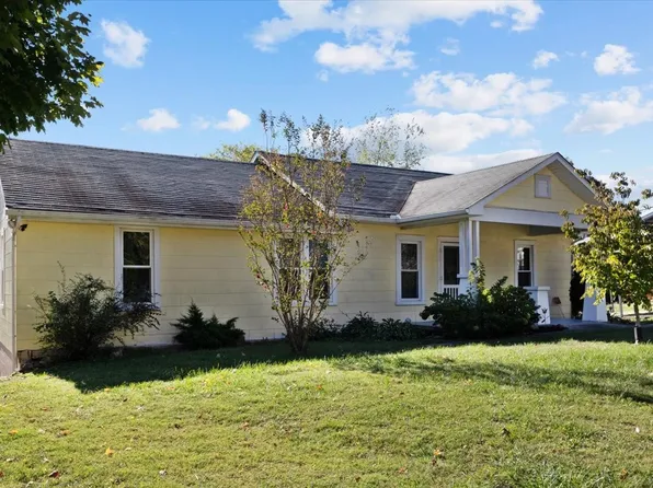 108 Charlton St, White Bluff, TN 37187