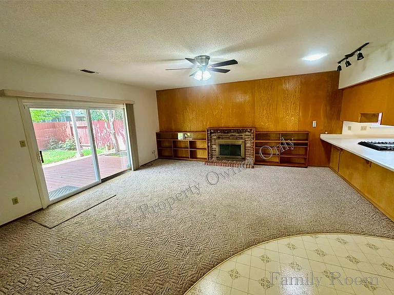Family Room & Fireplace