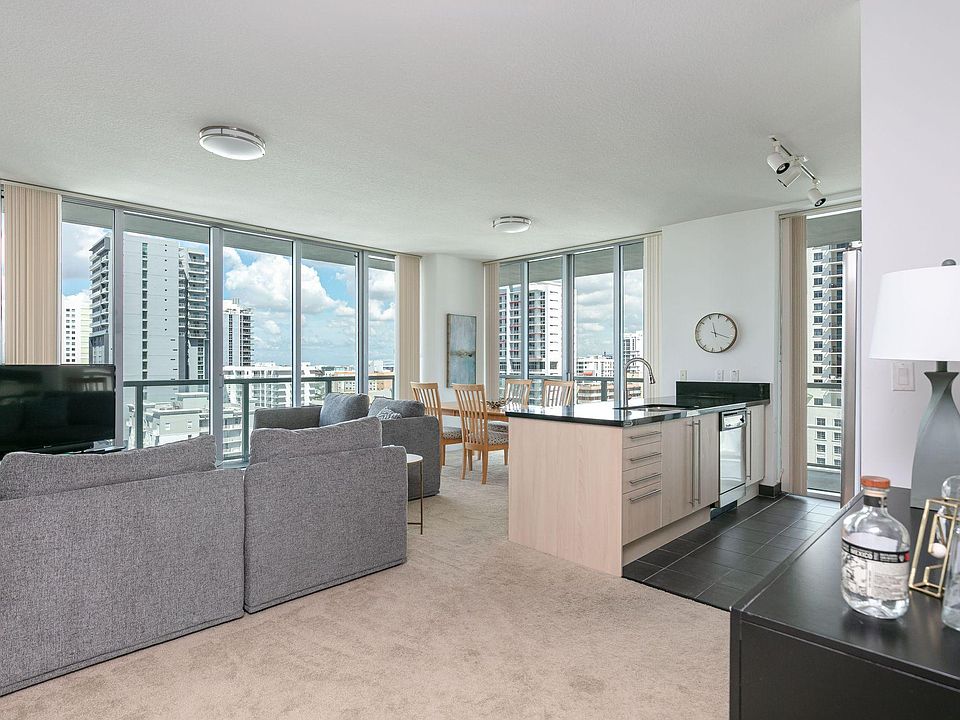 1st image of 111 SE 1st Ave #1725