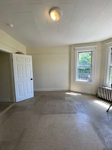 121 Yonkers Ave Photo 1