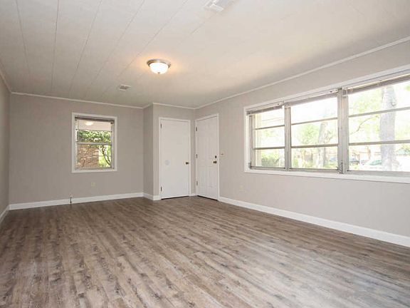 4th image of 253 Mississippi Ave