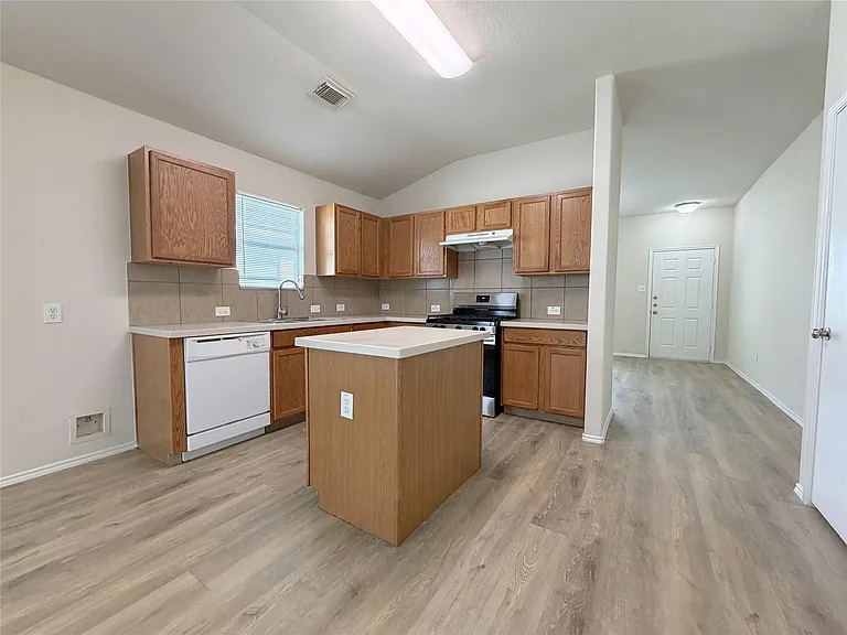 24522 Lakecrest Village Dr — Photo 7