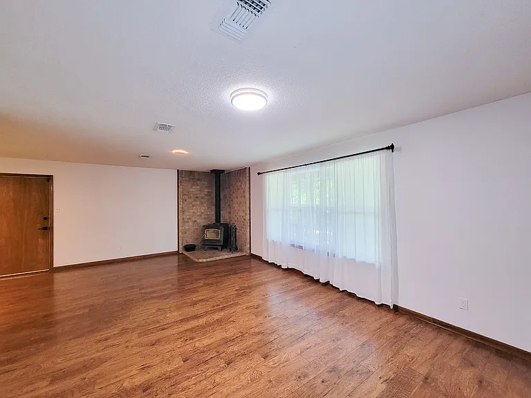 10282 Valley Dr S — Photo 14