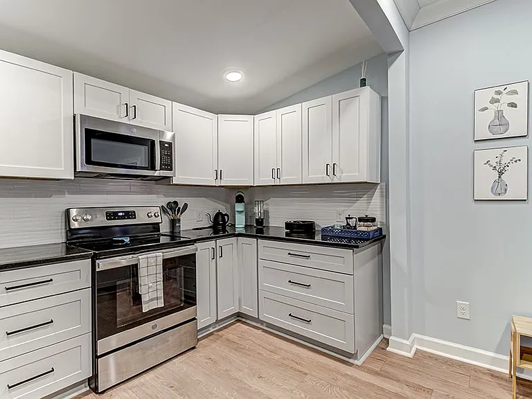 404 S 7th St — Photo 3