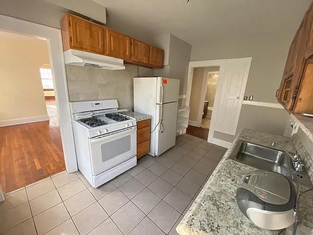 108 Scofield Ave #2 — Photo 6