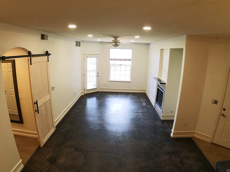 3100 Blue Sky Cir #14-106 — Photo 25